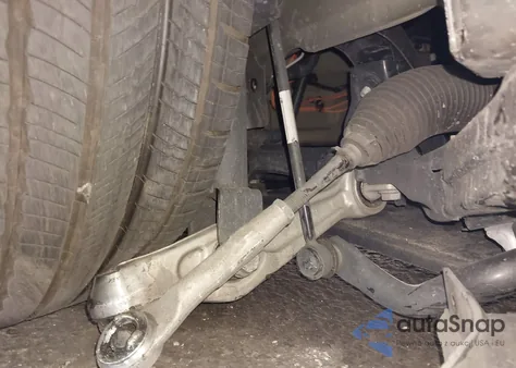 2019 Tesla Model 3 Long Range/Mid Range/Standard Range/Standard Range Plus z USA, uszkodzony, nr VIN 5YJ3E1EA5KF326578